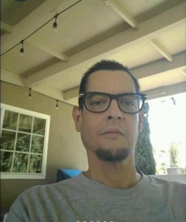 Robert Soto profile background