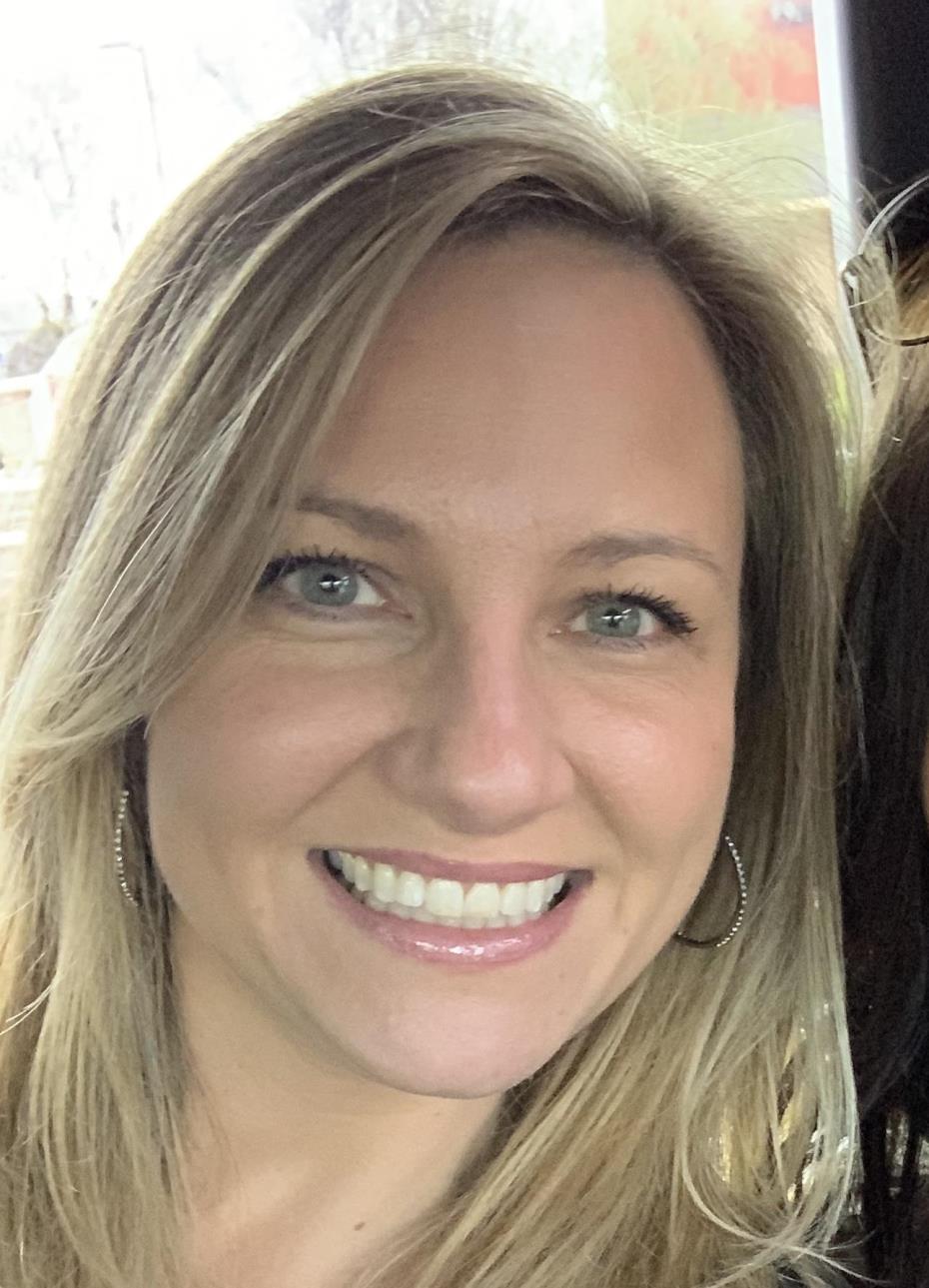 Shawna De Hoff, CPA profile background