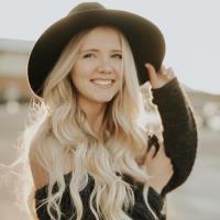 Terra Johnston profile photo