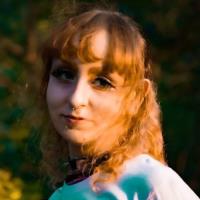 Anna Mikula profile photo